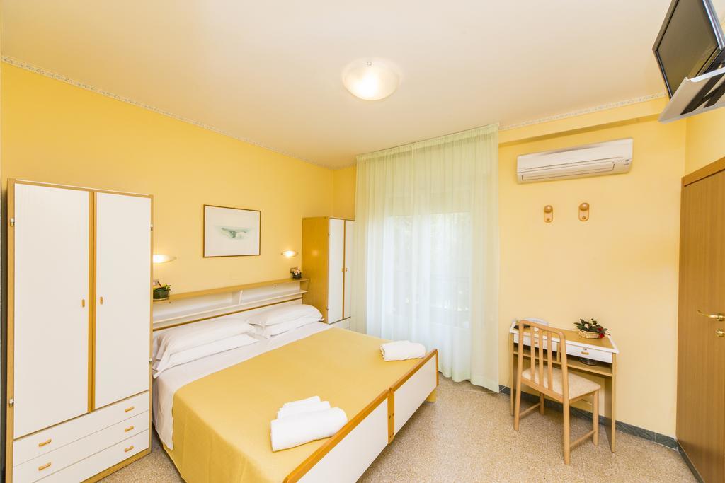 Hotel Rita Riccione Buitenkant foto